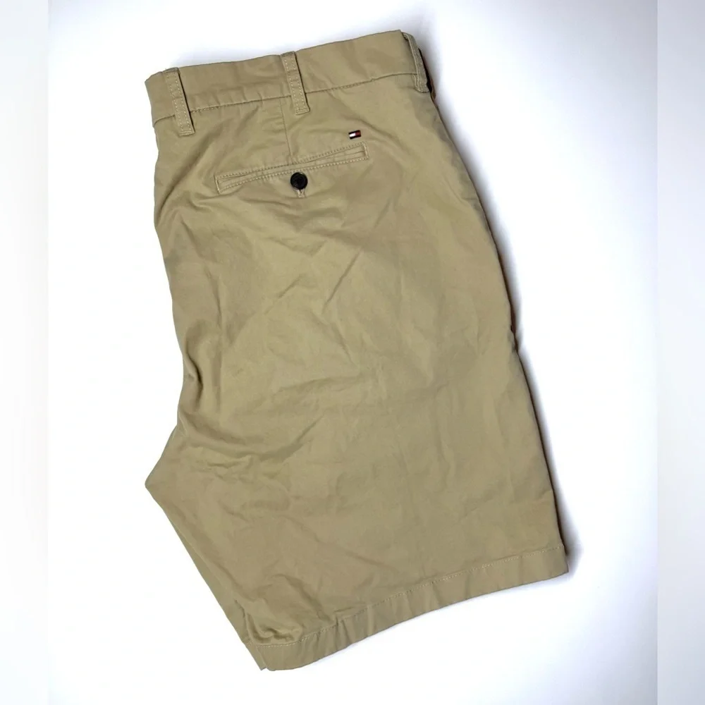 Tommy Hilfiger Men’s  Cotton Blend Chino Khaki Shorts Size-40